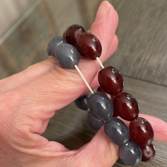Two Stretch Oval Glass Bead Bracelets Grey & Brown - Picture 3 of 12